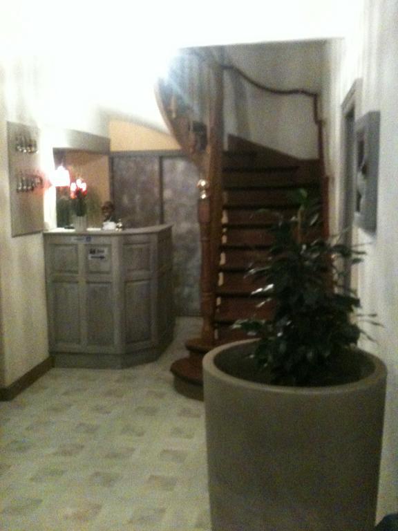 Hotel Ronsin Fresnay-sur-Sarthe Luaran gambar